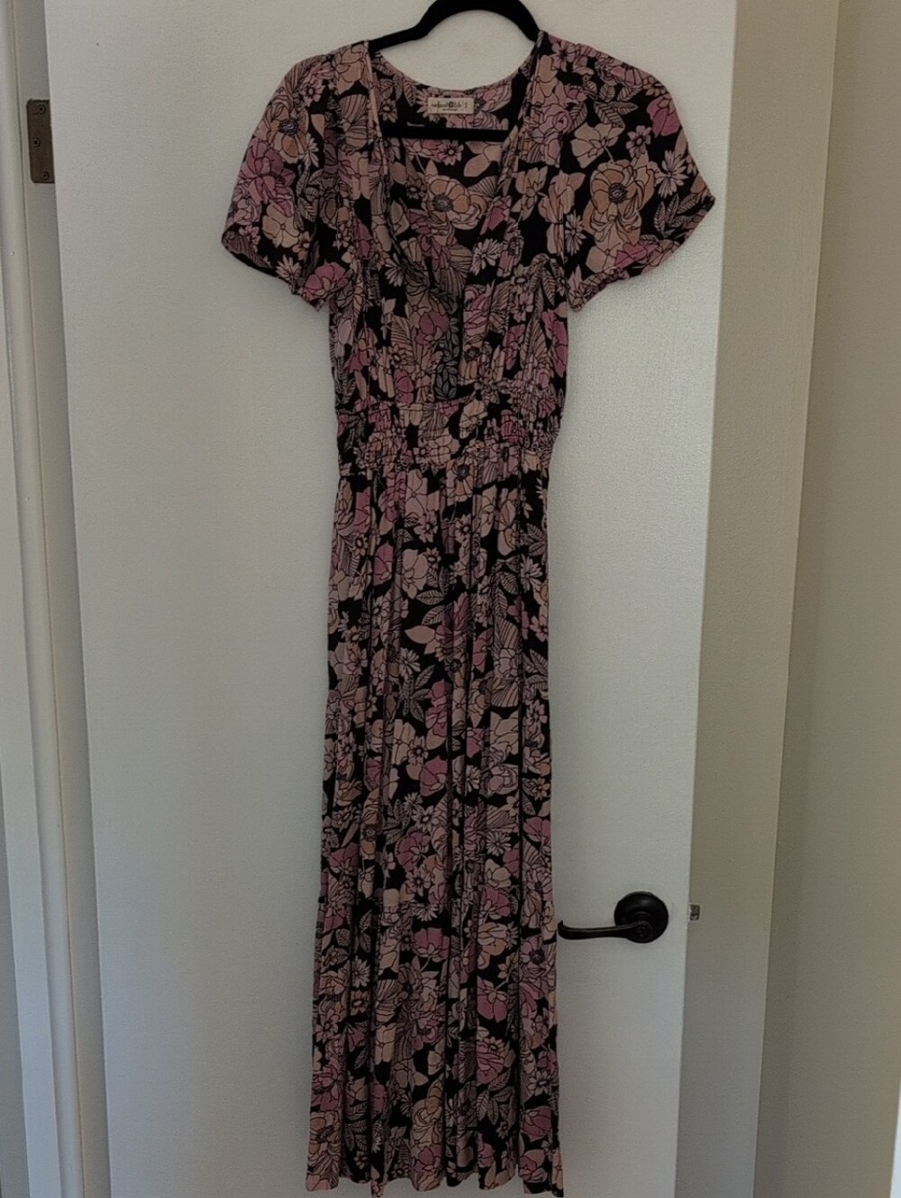 Floral V-Neck Maxi Dress in Pink and Black